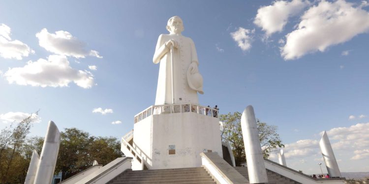 90% de ocupação hoteleira: Romaria de Finados leva 350 mil fiéis a Juazeiro do Norte