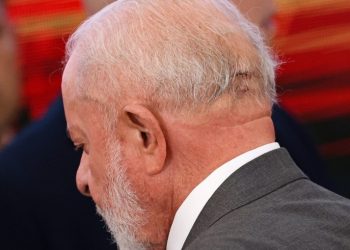 Foto de outubro mostra cicatriz na cabeça de Lula após sofrer um acidente doméstico (Foto: Agência Brasil)