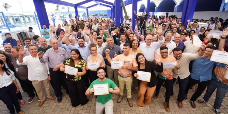 Projeto H-TEC certifica primeiros 400 multiplicadores para atuação em energias renováveis