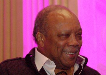 Quincy Jones, lenda da música americana e produtor de ‘Thriller’, morre aos 91 anos