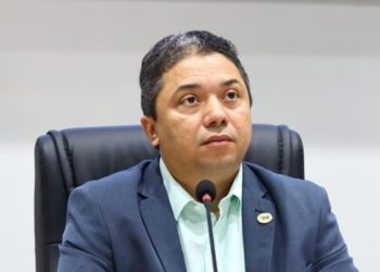 Vereador Raimundo Jr. (MDB), assumiu de forma interina a presidência da Mesa Diretora, em cumprimento à decisão judicial (Foto: Reprodução/Instagram)