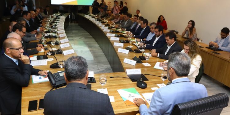 Governo do Ceará e União se reúnem para agilizar obras vinculadas ao novo PAC