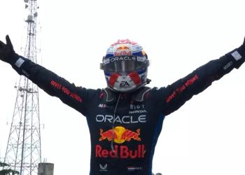 Verstappen conquista vitória épica no GP de São Paulo e amplia vantagem na Fórmula 1