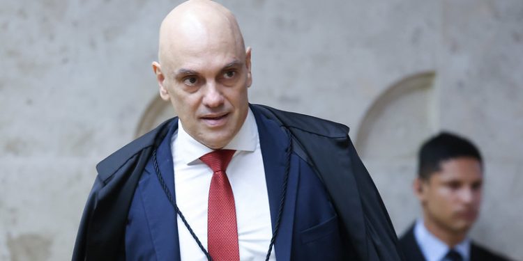 Por 9 votos a 1, STF rejeita recurso de Bolsonaro e mantém Moraes relator de investigações