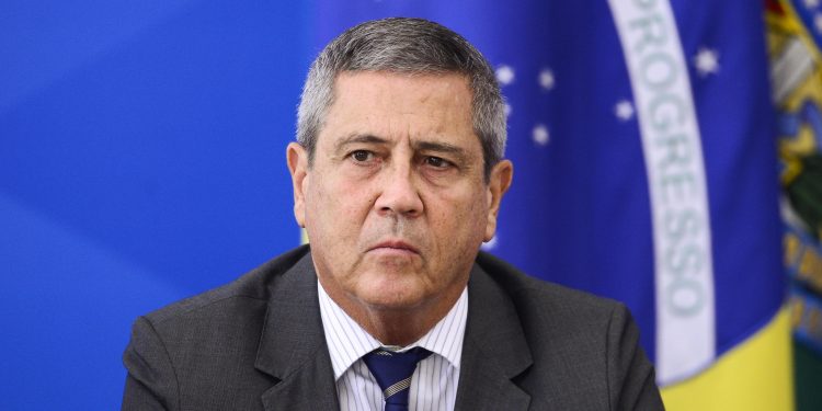 Polícia Federal prende o general Braga Netto, ex-ministro e candidato a vice na chapa de Bolsonaro