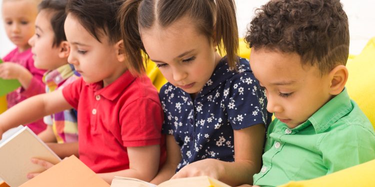 Estudo aponta que o Ceará é o único estado do Nordeste em que a maioria da população lê livros