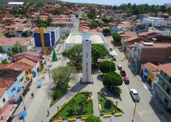 MPCE pede anulação de contrato milionário entre prefeitura de Farias Brito e escritório de advocacia