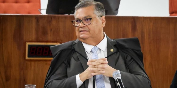 Dino bloqueia emendas de comissão do Senado, mas libera empenhadas até 23 de dezembro