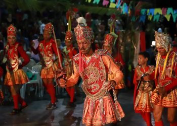 Evento natalino no Cariri celebra cultura e tradições com encontros de reisados e cortejos