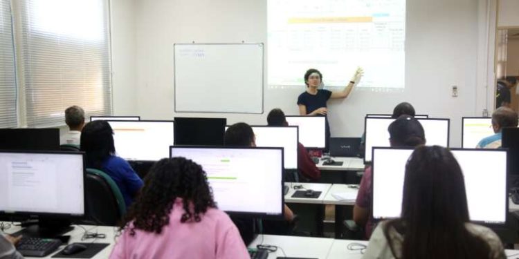Universidade do Trabalho Digital abre 320 vagas para cursos gratuitos de tecnologia
