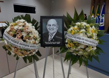 Sessão fúnebre homenageou vereador e presidente da Câmara de Tabuleiro do Norte assassinado a tiros (Foto: Prefeitura do Tabuleiro do Norte/Reprodução)