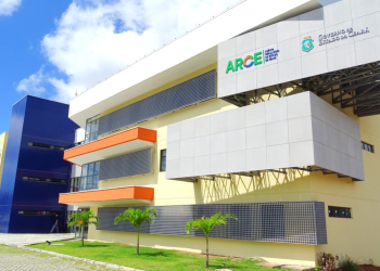 Cargos são voltados para candidatos com nível superior (Foto: Divulgação/Arce)