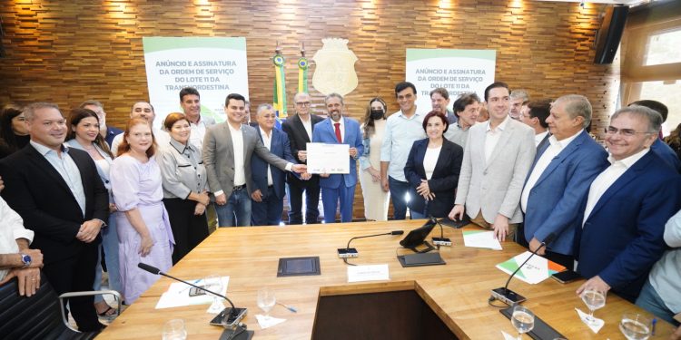 Transnordestina: Elmano de Freitas autoriza novo trecho da ferrovia e reforça ganhos logísticos para o Ceará