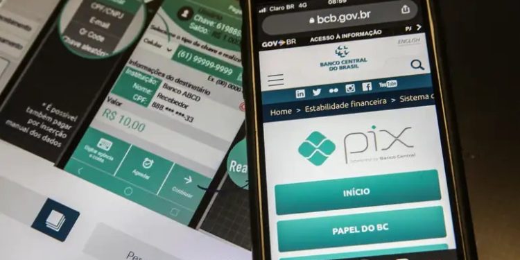 Imposto por Pix será cobrado? Receita Federal esclarece