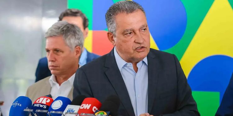 Governo avalia reduzir imposto de importação para baixar preços de alimentos