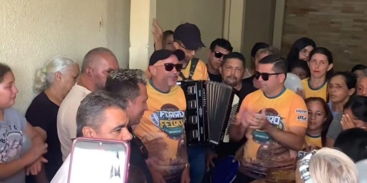 Baturité se despede de Bia Dançarina com cortejo, forró e homenagens