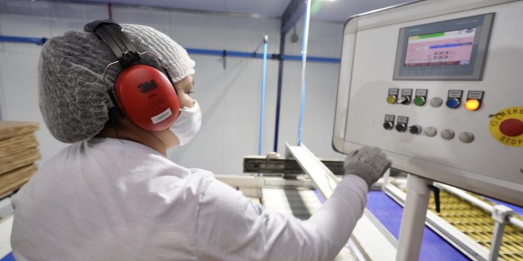 Produção industrial do Ceará cresce 6,9% em 2024 e tem melhor resultado em 11 anos