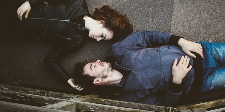 Versos de um amor impossível – Por Mirta Lourenço