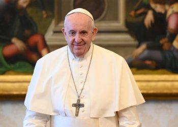 Papa Francisco é diagnosticado com pneumonia bilateral e segue internado com quadro complexo