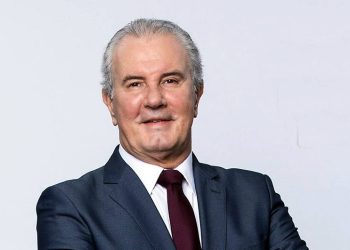 Record rescinde contrato de Celso Freitas após 21 anos; saiba quem o substitui