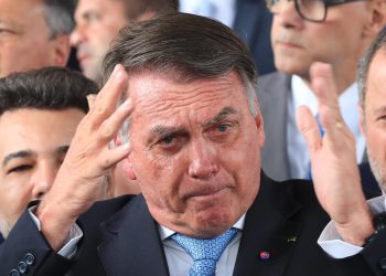 Ex-presidente Jair Bolsonaro (PL) durante declaração a imprensa após virar réu no STF (Foto: Lula Marques/Agência Brasil)