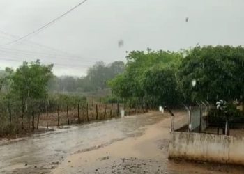 Choveu 90 milímetros em Aurora de acordo com a Fundação Cearense de Meteorologia e Recursos Hídricos (Funceme) (Foto: Reprodução)