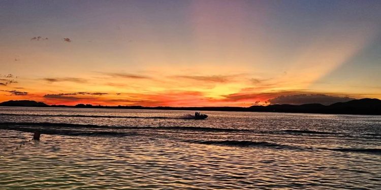 Açude Orós atinge 100% da capacidade e volta a sangrar após 14 anos