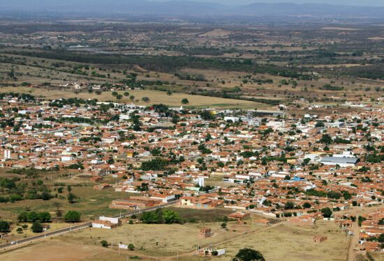 Criança de 1 ano e 3 meses morre após moto colidir com poste em Brejo Santo