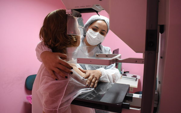 Detecção precoce aumenta chances de cura do câncer de mama