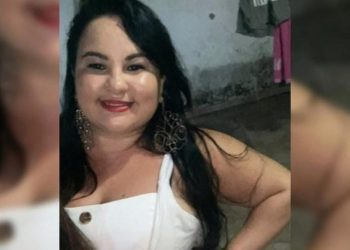 Angela Suyany Rodrigues Matos, de 32 anos, foi morta a tiros e facadas após ter a casa invadida na cidade de Nova Olinda (Foto: Arquivo pessoal)
