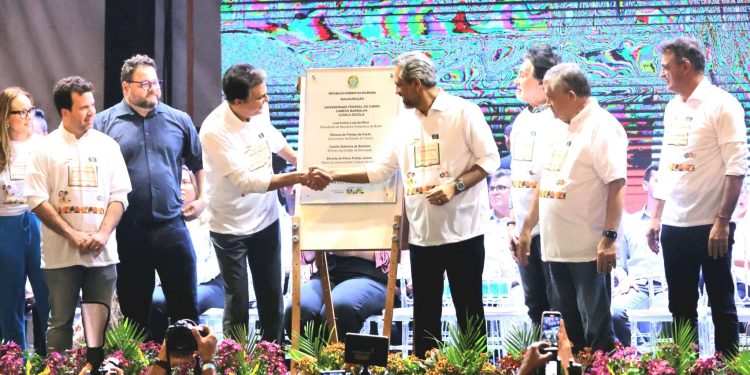 Camilo Santana anuncia Hospital Universitário, novo campus da UFCA e clínica escola em Barbalha