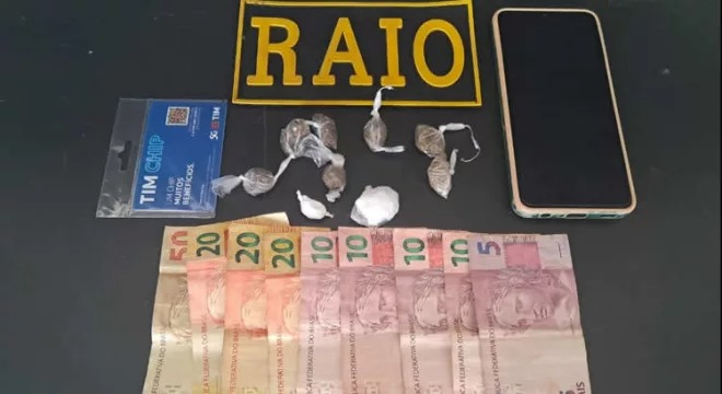 Suspeito de tráfico é preso em Caririaçu após denúncias de venda de drogas na Praça da Matriz