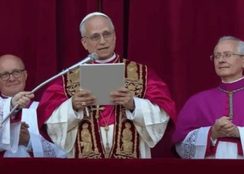 Cardeal Robert Francis Prevost é eleito o novo papa da Igreja Católica