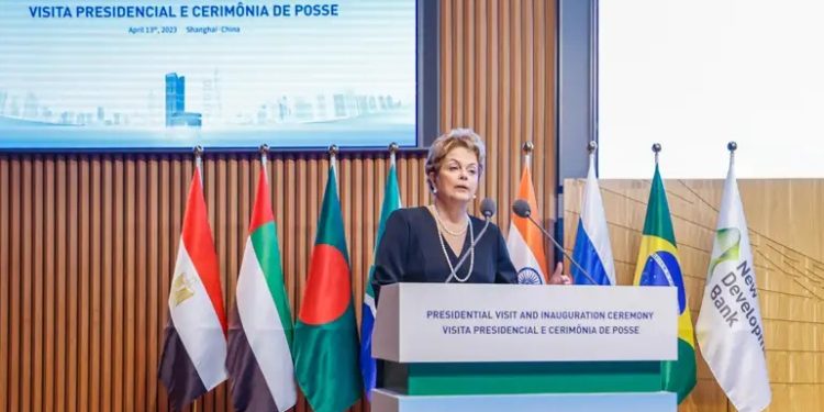 Por unanimidade, comissão aprova anistia para ex-presidente Dilma Rousseff e indenização de R$ 100 mil