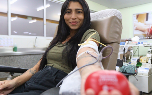 Hemoce lança campanha “Fazer o Bem Tá na Veia da Juventude” para incentivar doação de sangue entre jovens