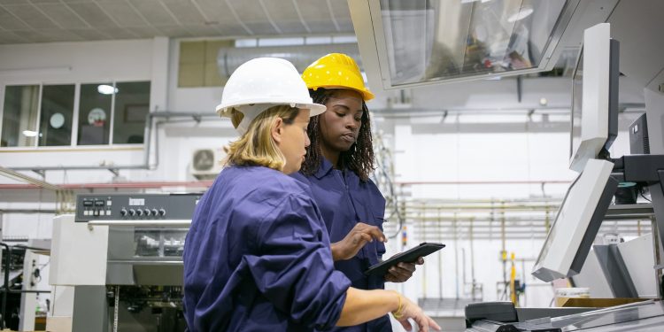 PEC que propõe o fim da escala 6×1 segue parada na Câmara dos Deputados