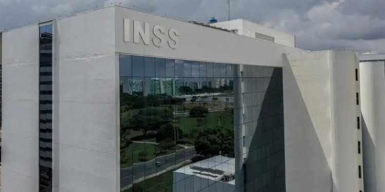 INSS vai devolver quase R$ 293 milhões a aposentados e pensionistas por descontos indevidos