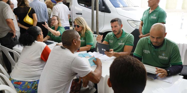 Mais de 3 mil vagas de emprego e serviços gratuitos são oferecidos em grande mutirão pelo Governo do Ceará