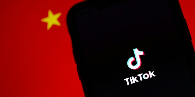 ByteDance, dona do TikTok, planeja investir R$ 50 bilhões em data centers no Ceará, diz ministro