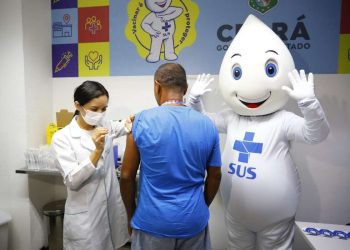 A vacinação contra influenza no Ceará começou em 31 de março, atendendo ao grupo prioritário (Foto: Divulgação/Sesa)