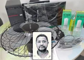 Cícero Leandro de Sousa, de 46 anos, foi preso sob acusação de furtar objetos da escola onde trabalhava (Foto: Reprodução)