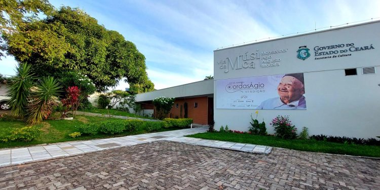 Maio na Escola Vila da Música: festivais, concertos e tributo a Djavan; confira programação