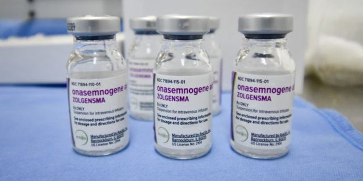 SUS aplica primeira dose do “remédio mais caro do mundo” em bebê com AME; Ceará está entre os estados contemplados