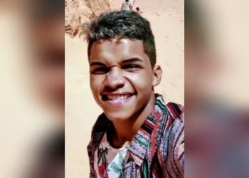Naelson José da Silva, de 23 anos, foi morto com pelo menos 10 disparos de arma de fogo (Foto: Reprodução)