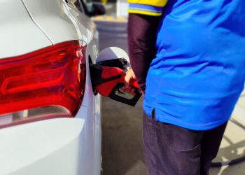 Combustíveis no Ceará: Gasolina recua R$ 0,09, mas Estado segue entre os mais caros do país