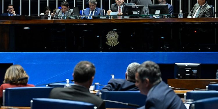 Senado aprova criação de 18 novas cadeiras na Câmara dos Deputados; Ceará ganha uma vaga