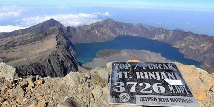 Montanhista explica dificuldades no resgate de Juliana Marins, brasileira que morreu em vulcão na Indonésia