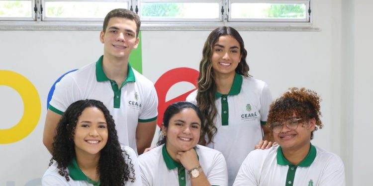 Ceará lidera inscrições no Enem 2025 entre estudantes da rede pública