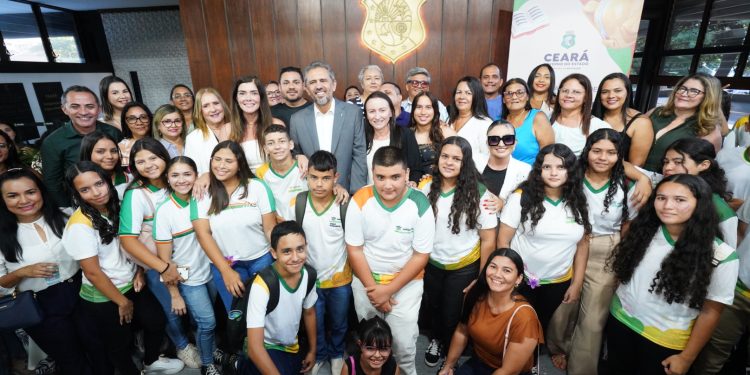Governador Elmano de Freitas anuncia investimento de R$ 94,8 milhões na construção de novas escolas em tempo integral