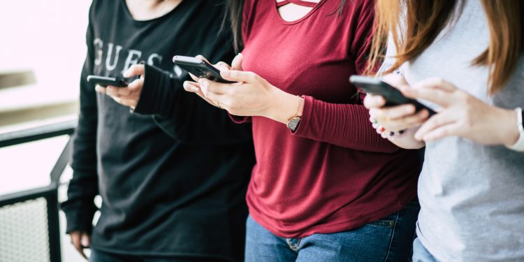 Quase 21 milhões de brasileiros ainda não usam internet, revela IBGE